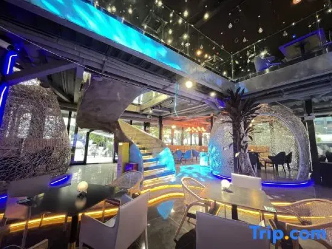 Jadeco Hotel