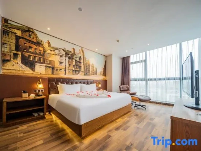 Superior Double Suite with view