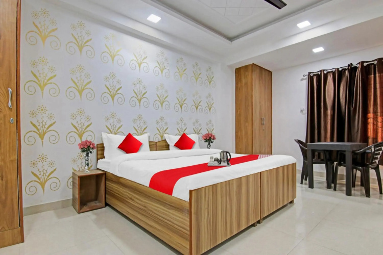 OYO Flagship 70282 Abode Inn