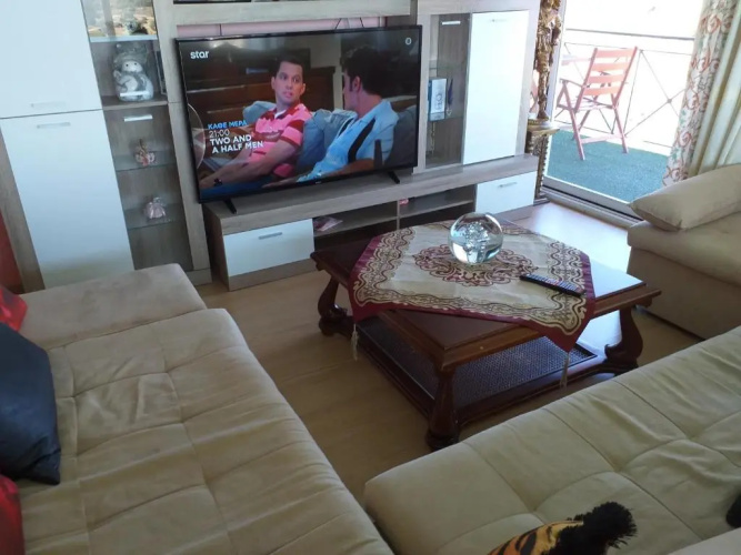 2 Jacuzzi Airport House - Airport Transfer Available