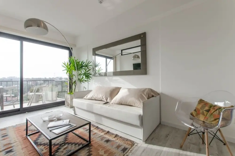 Apartment with balcony