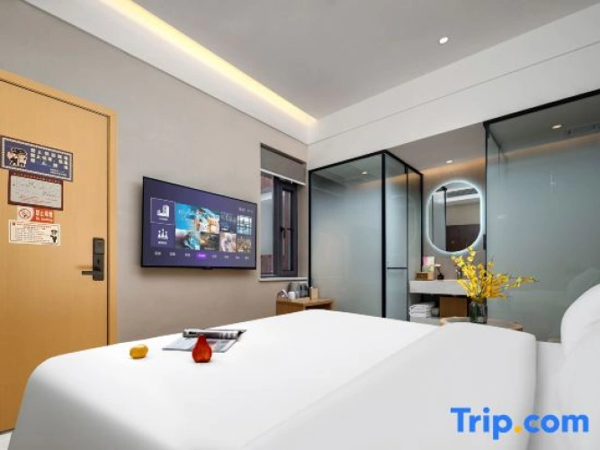 Standard Double room with courtyard view