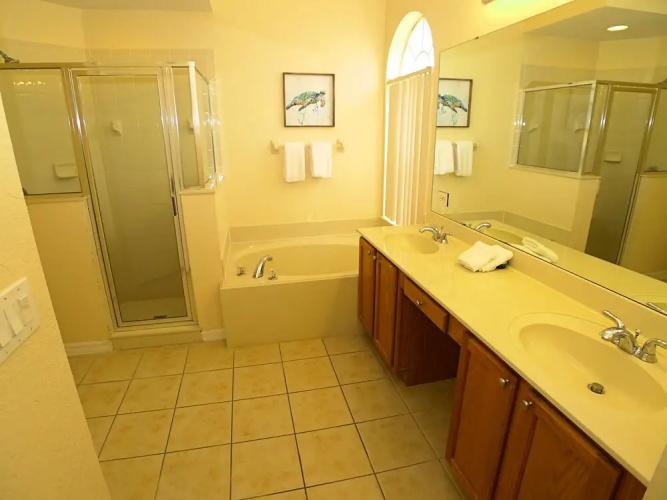 5 Bed Pool Home O Golf Community 1264