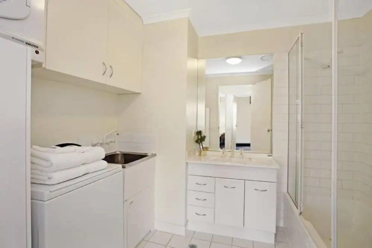 3 Bedrooms Deluxe Sextuple Apartment with balcony and with city view