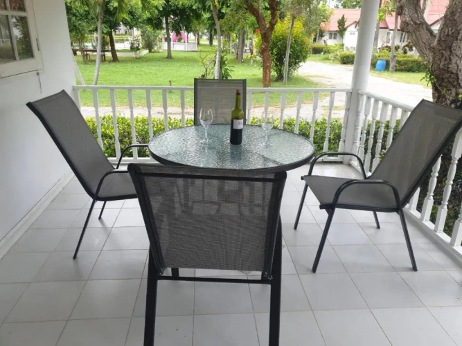 2 Bedrooms Villa