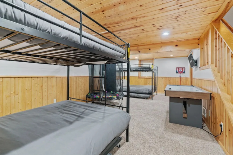 Ultimate Family Fun Escape