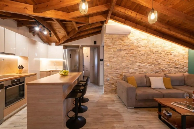 2 Bedrooms Apartment