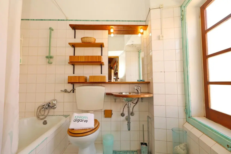 B10 - Rua do Canal 2 Bed Apartment