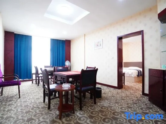 Deluxe Suite