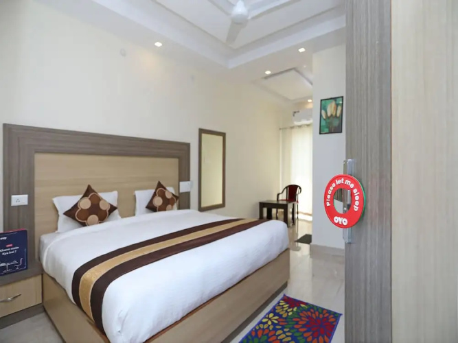 OYO 15375 Hotel KSS Inn