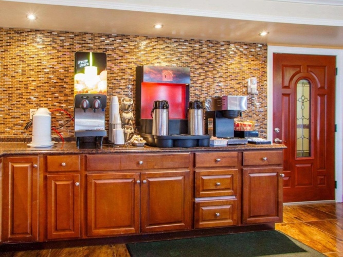Rodeway Inn Meadowlands photo 16