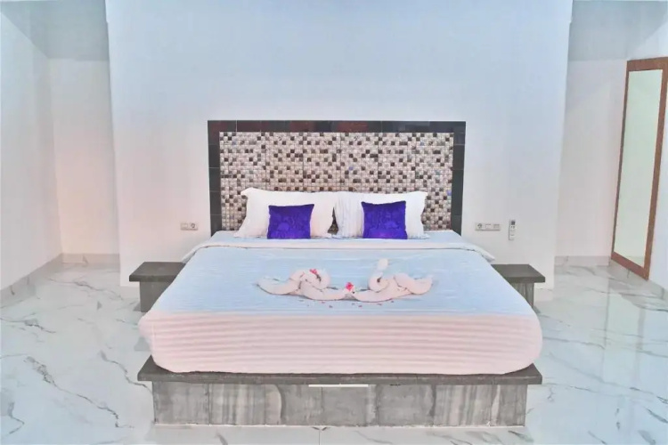 Seamount Hotel