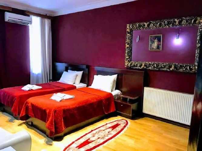 David L Hotel