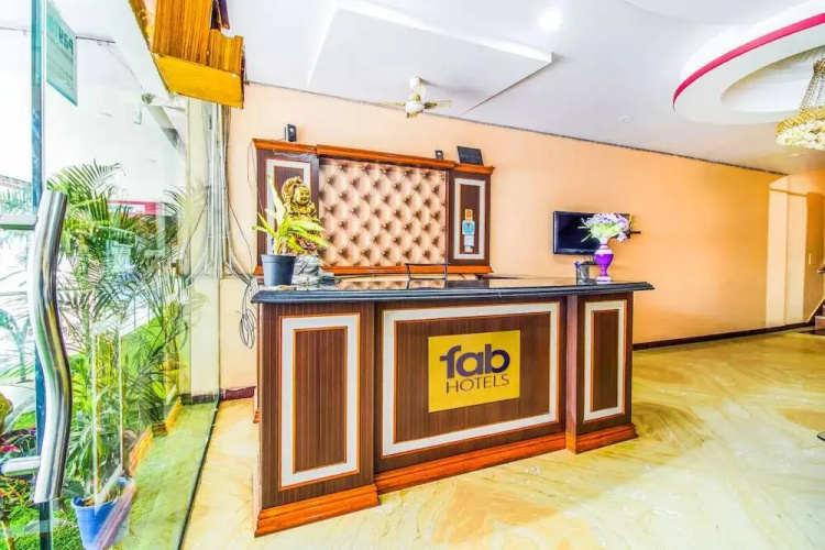 FabHotel Starleaf Prime