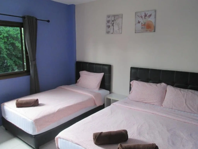 Standard Triple room