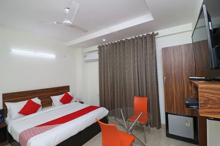Capital O 22975 Global Inn