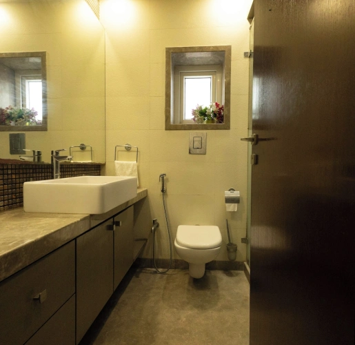 3 Bedrooms Apartment