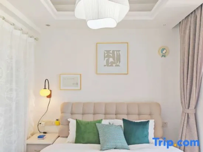2 Bedrooms Triple Suite with sea view