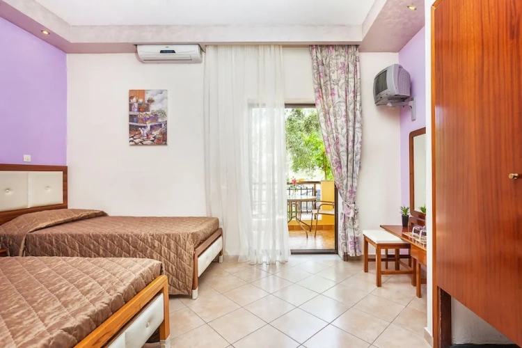 Standard Double room with balcony and with garden view