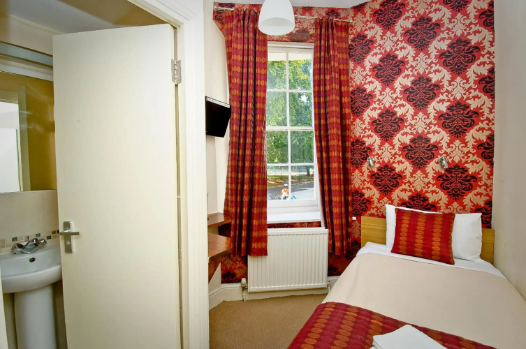 Leigh House Hotel
