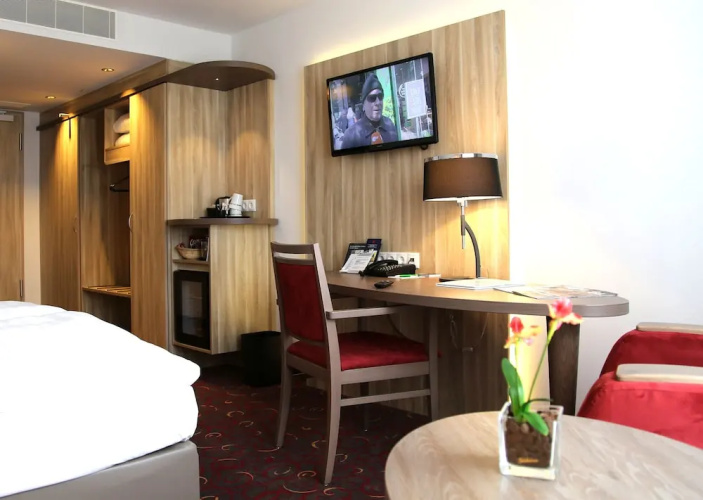 Hotel Alarun Munich by Mayburgh