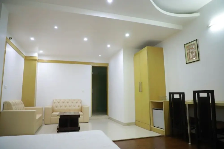 Deluxe Suite