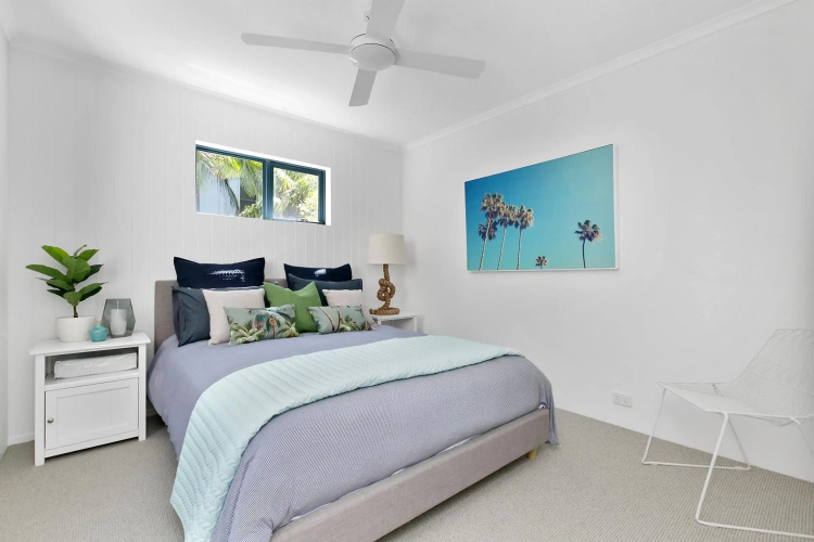 Sunny and spacious Sunshine Beach