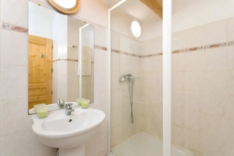 3 Bedrooms Chalet