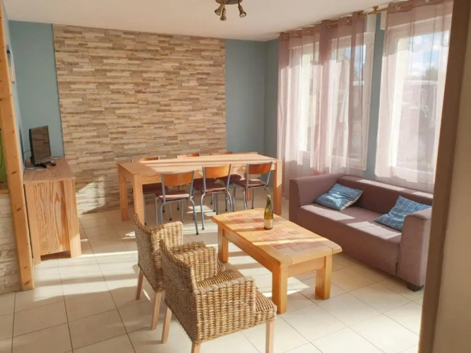 3 Bedrooms Cottage