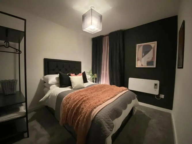 2 Bedrooms Apartment