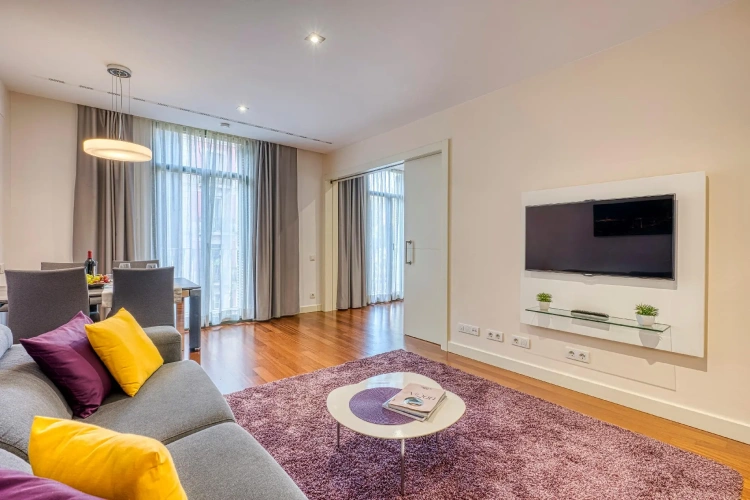 1 Bedroom Apartment