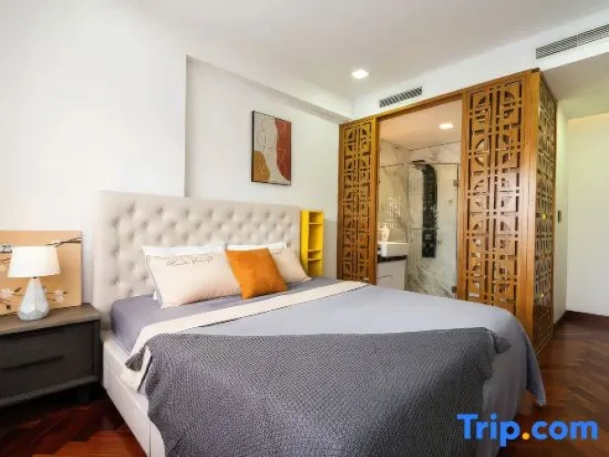 2 Bedrooms Apartment