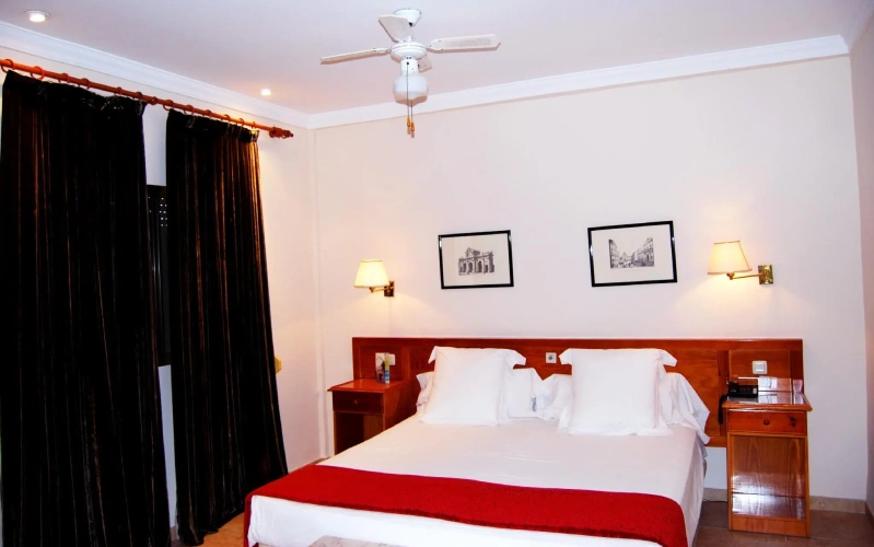 Standard Triple room