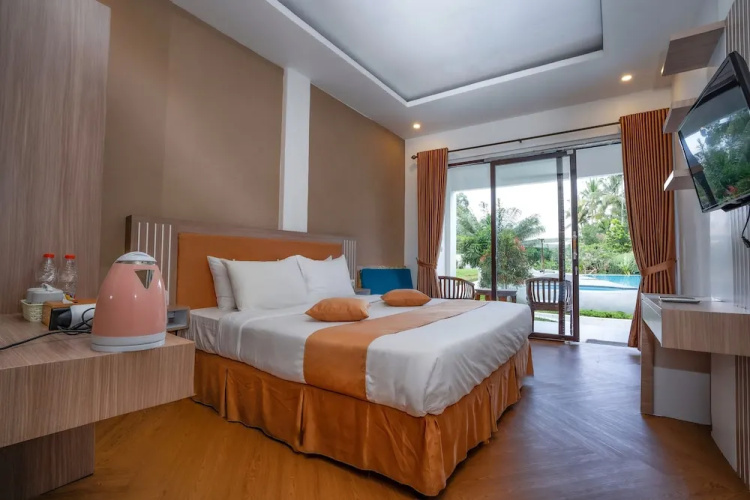 Nirvana Hotel Resort Tetebatu