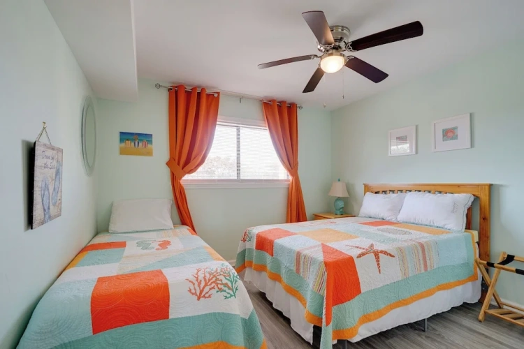 2 Bedrooms Apartment