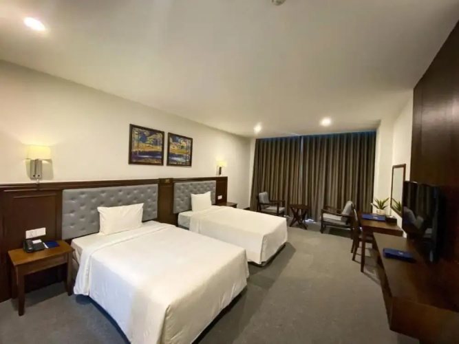 Peace Hotel Ha Long