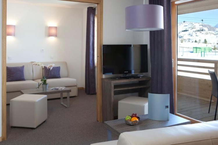 2 Bedrooms Apartment