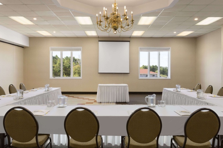 Days Inn By Wyndham Bridgewater Conference Center photo 13