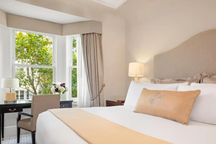 Main Level Double Guestroom