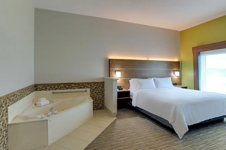 1 Bedroom Suite