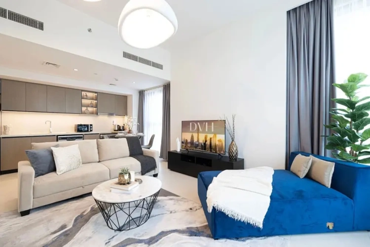 2 Bedrooms Premium Apartment with balcony and with city view