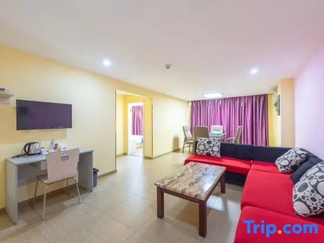 2 Bedrooms Business Suite