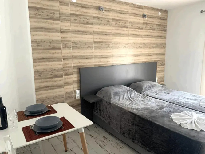 Polykratis Rooms