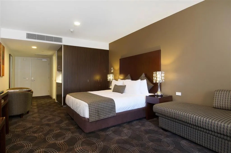 Hotel 115