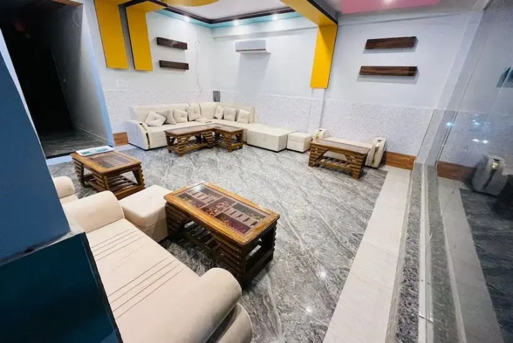 Awadh Hotel