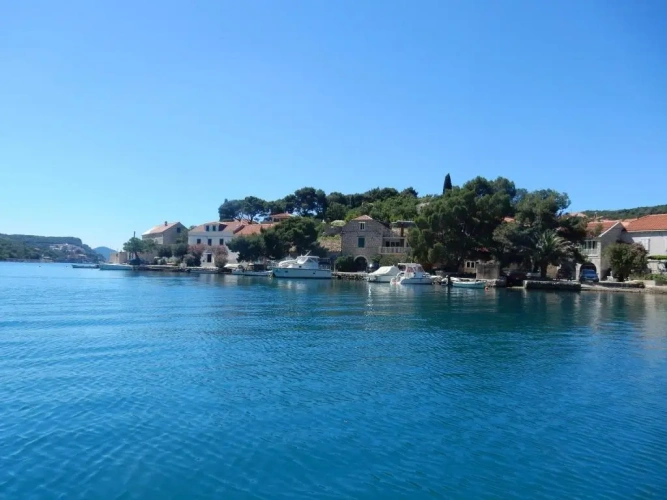 1 Bedroom Apartment with sea view