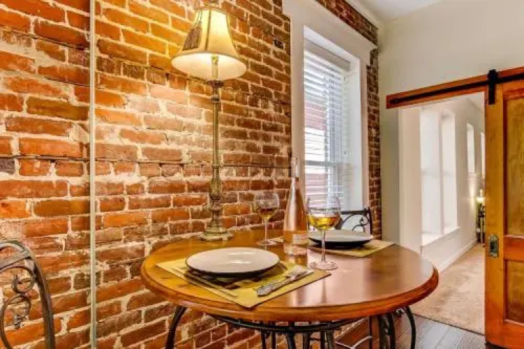 JBH 115 W 2nd Apt #1