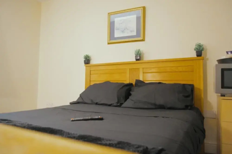 Cosy & Modern 1 Bed Studio - Warwickshire