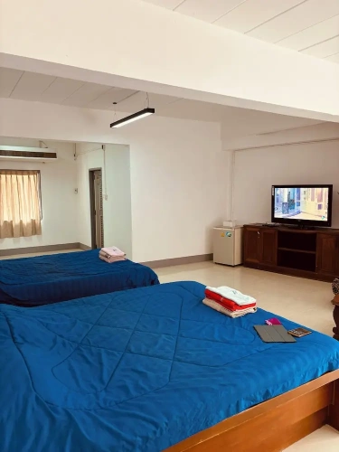 Standard Quadruple Family room