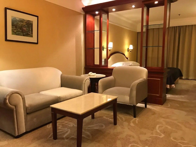 Kingwing Hotel